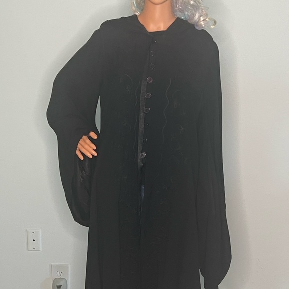 🌟 Enchanted Midnight Cloak | Celtic Hooded Cloak | Renaissance Magic ✨ - Picture 3 of 16